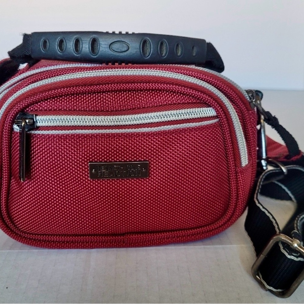 Kenneth Cole Reaction Red Camera Case